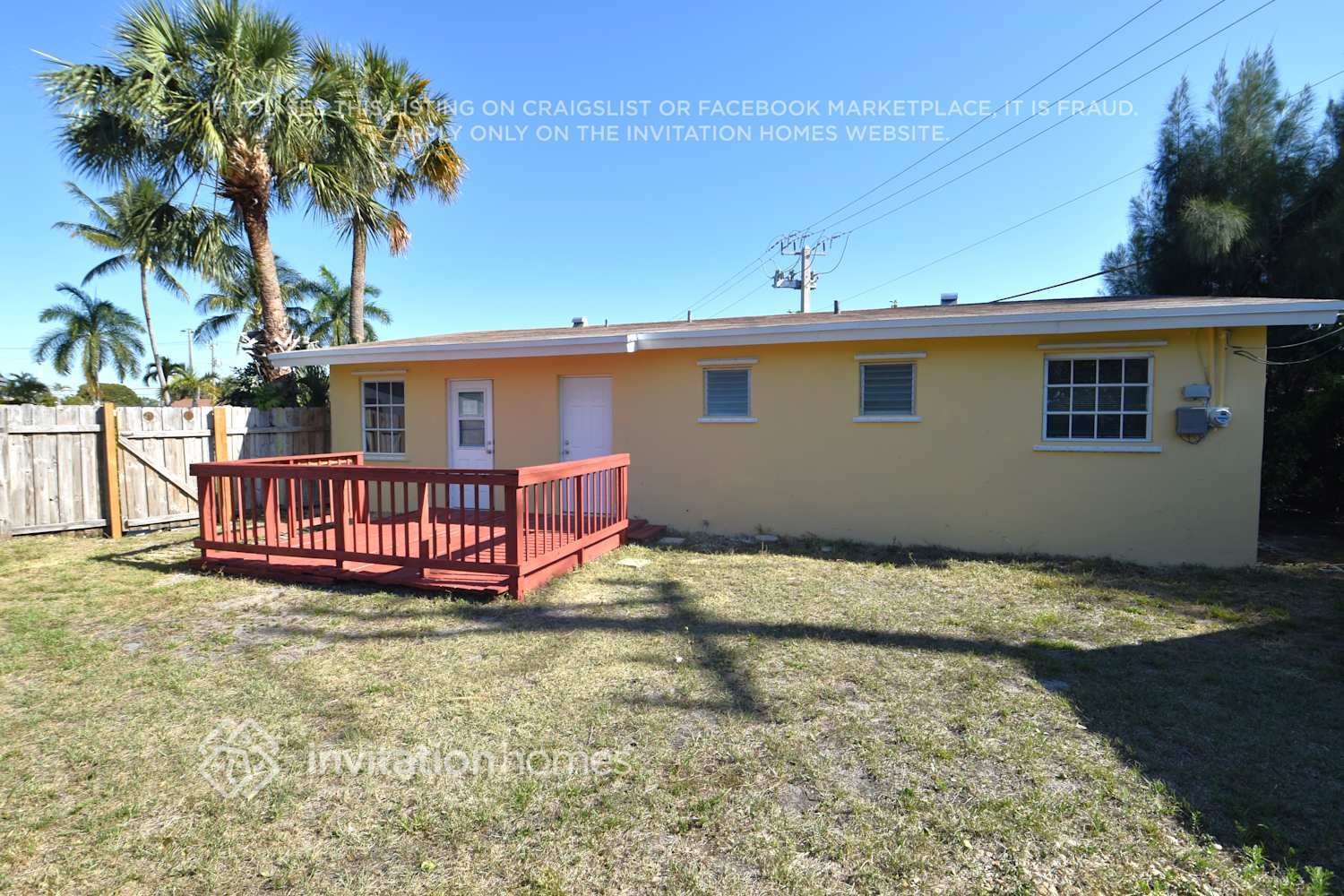 Building Photo - 3700 SW 16th Ct
