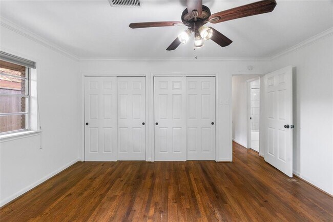 Building Photo - 5018 Willowbend Blvd