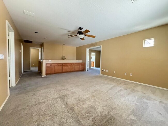 Building Photo - 7509 S 13th Pl