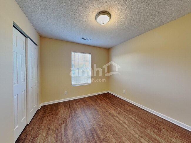 Building Photo - 1208 Scarlett Dr