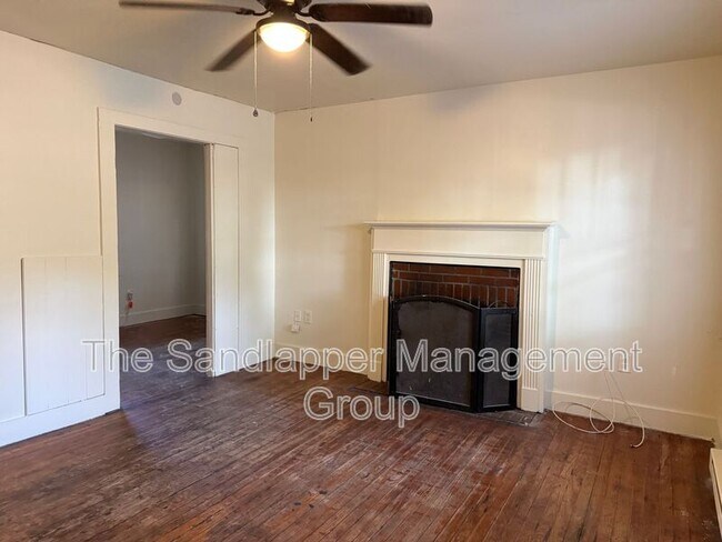 Building Photo - 3427 Navajo St