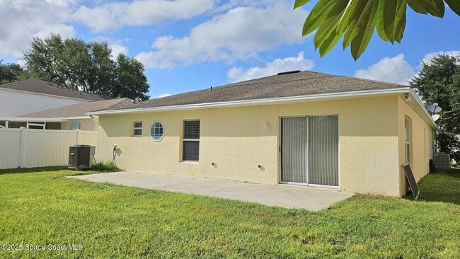 Building Photo - 869 Macon Dr