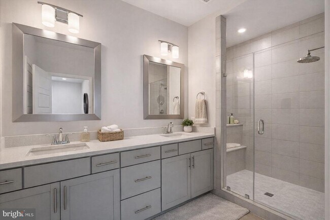 Building Photo - 4537 Plateau Dr