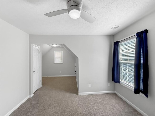Building Photo - 4410 Wessington Ln