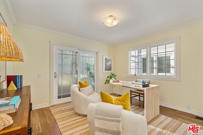 Building Photo - 20 Ketch St