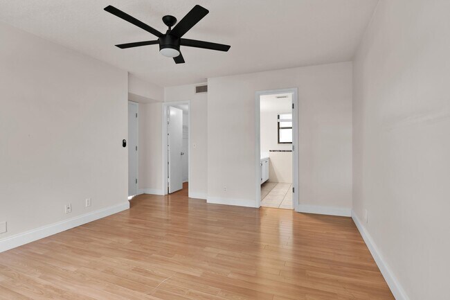 Building Photo - 1040 Homewood Blvd