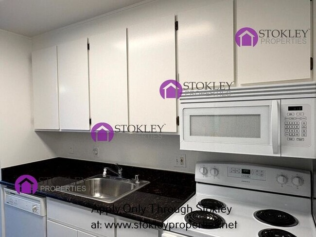 Building Photo - 1036 Oak Grove Rd