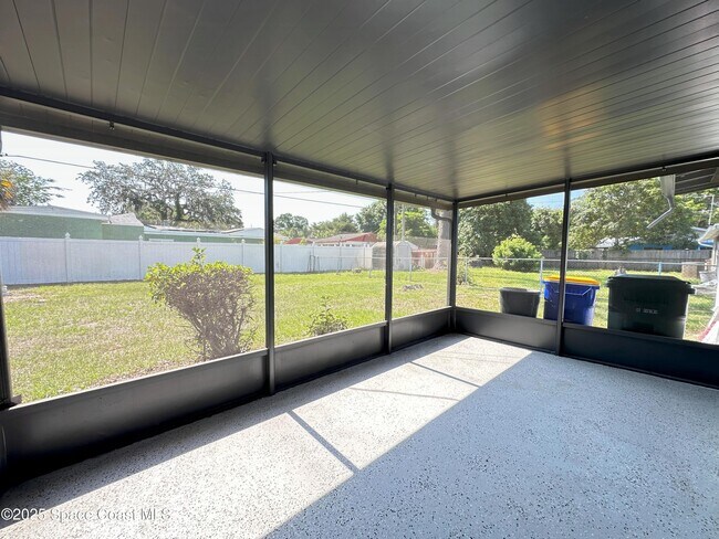 Building Photo - 922 S Carolina Ave