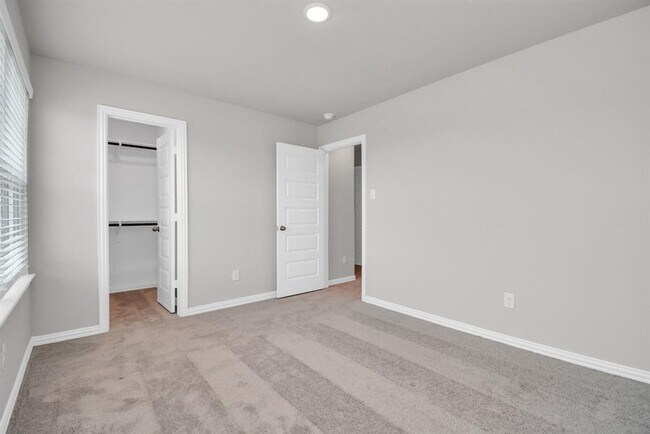Building Photo - 27107 Newport Trce Ln