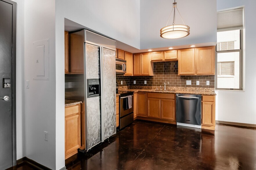 Building Photo - 110 N 3rd St