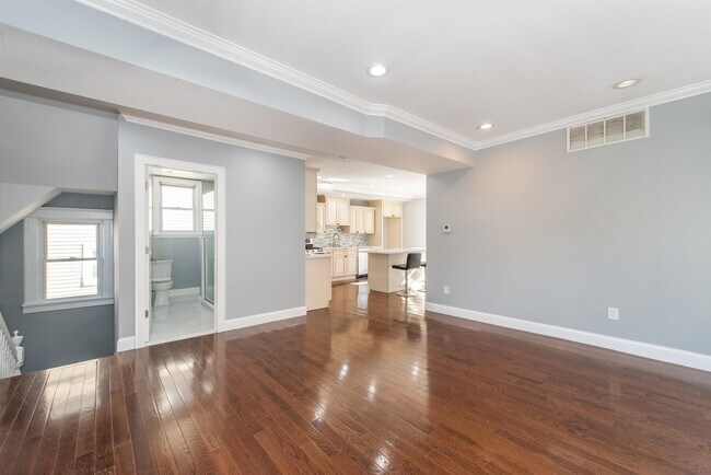 Building Photo - 894 AVENUE C