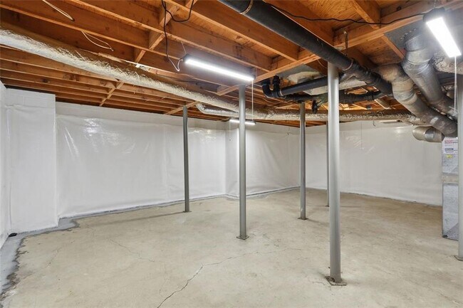 Building Photo - 435 Stonebridge Dr