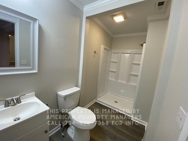 Building Photo - 135 Earnhardt Ave