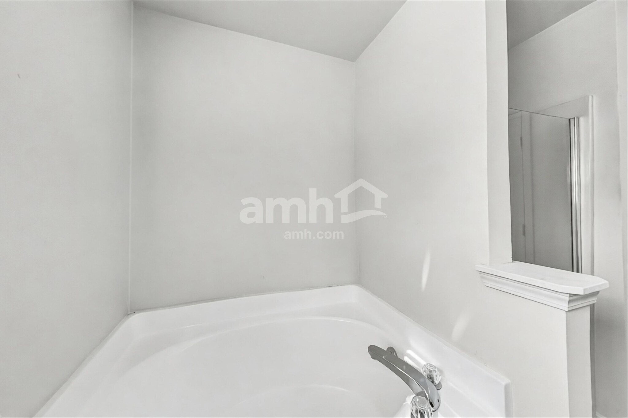 Building Photo - 117 Rock Glen Court