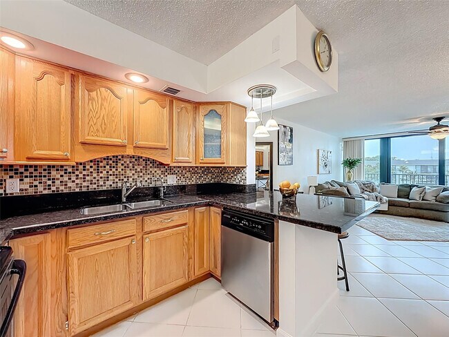 Building Photo - 1101 River Reach Dr