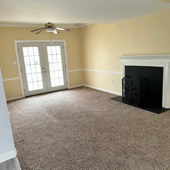 Building Photo - 6727 Mink Ct