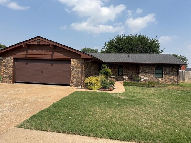 Building Photo - 1018 Claremont Dr