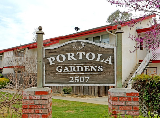 Building Photo - 2507 Portola Ave