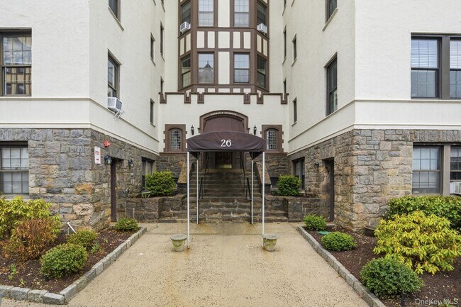 Building Photo - 26 Pondfield Rd