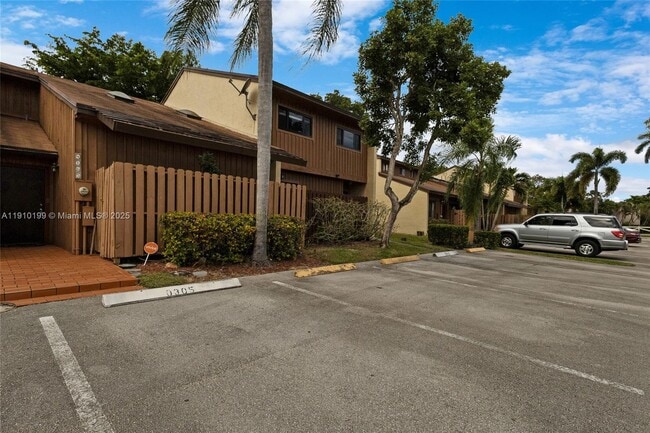 Building Photo - 4165 SW 85th Ave