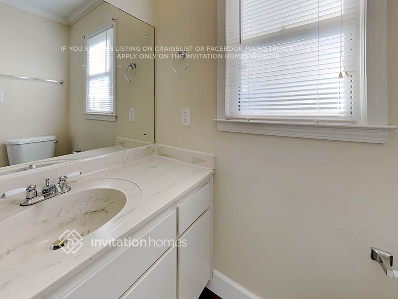 Building Photo - 1144 Aurora Ct
