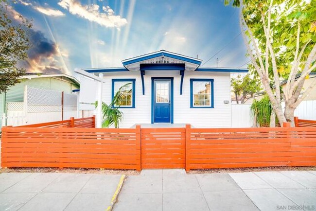 Primary Photo - 2 Bed, 1 Bath House in North Park!