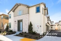Building Photo - 28113 Cookhouse Ln