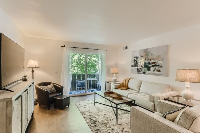 Building Photo - Charming Boulder Condo with Deck, Steps to...