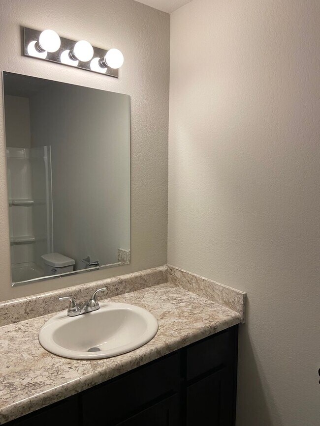 Building Photo - Don't Miss Out! Charming 3-Bedroom, 2-Bath Home Available Now in Brookland Hills