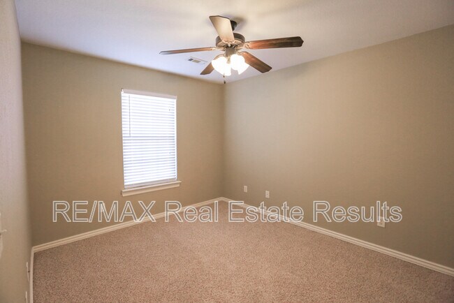 Building Photo - 6303 S 37th St