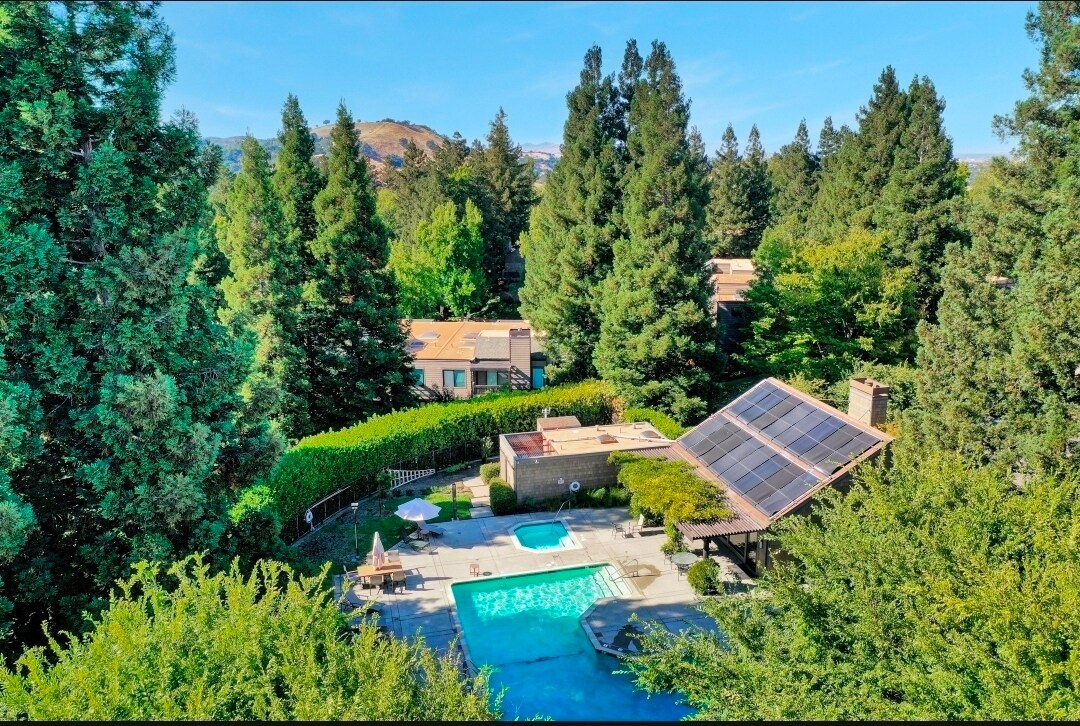 Building Photo - 1935 Everidge Ct