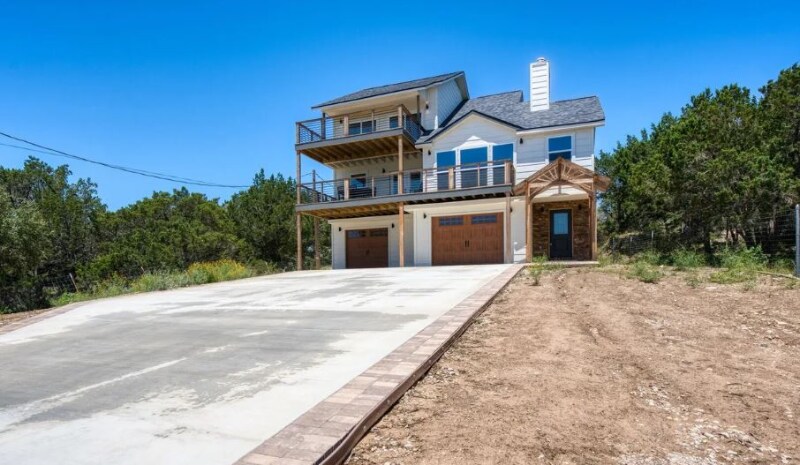 Building Photo - 739 Lakebreeze Dr