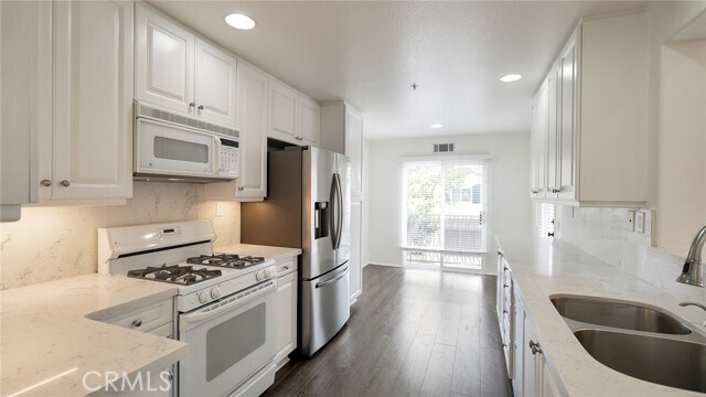 Building Photo - 16 Celano Ct