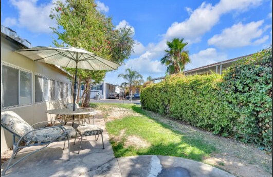 Building Photo - 336 E Alluvial Ave