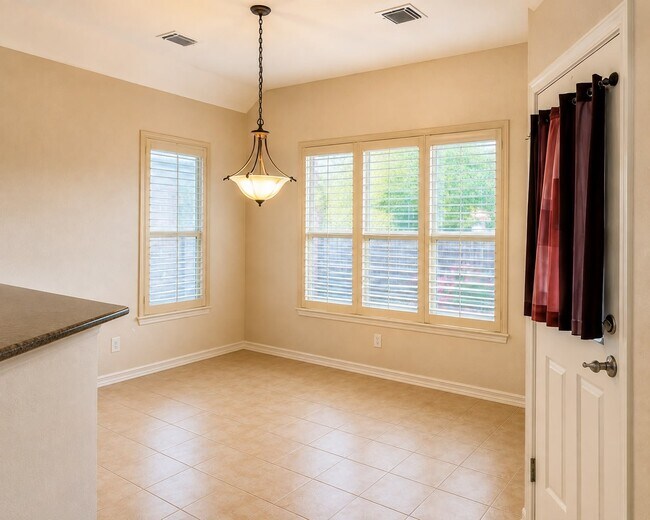 Building Photo - 3511 Cedar Hill Ct