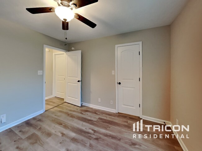 Building Photo - 2945 Lily Way
