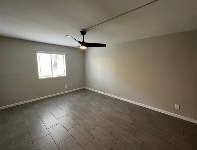 Building Photo - 2 Bedroom Condo in the Scottsdale Terrace Condominiums Community Near N Pima Rd and E Indian Scho...