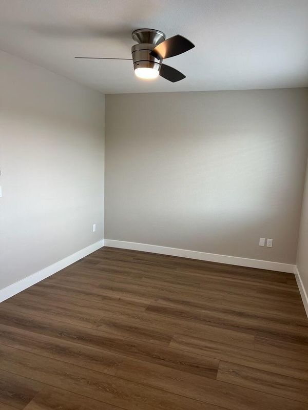 Building Photo - 161 Greentree Ln