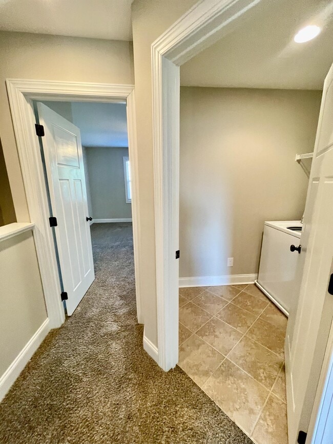 Building Photo - 211 Capstone Dr