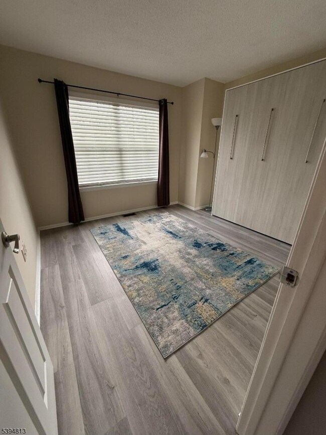 Building Photo - 1902 Bayley Ct