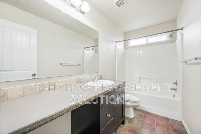 Building Photo - 1860 E Adelaide Dr