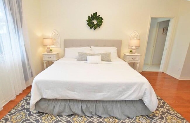 Building Photo - ***MOTIVATED LANDLORD***WONDERFUL ANNUAL 3...