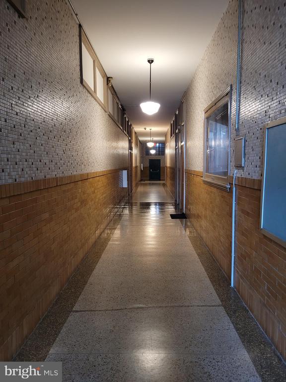 Building Photo - 849 S 7th St