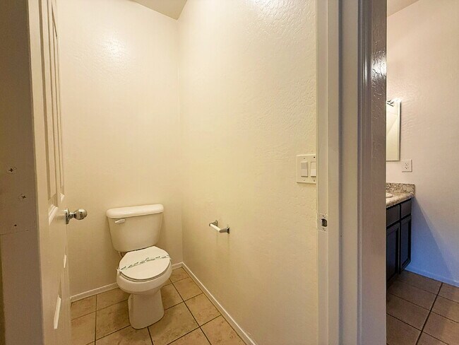 Building Photo - "Charming 3-Bedroom Oasis with 2 Baths & S...
