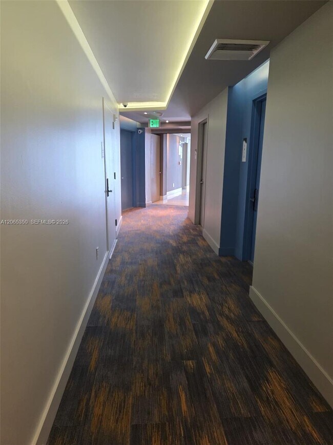 Building Photo - 4111 S Ocean Dr