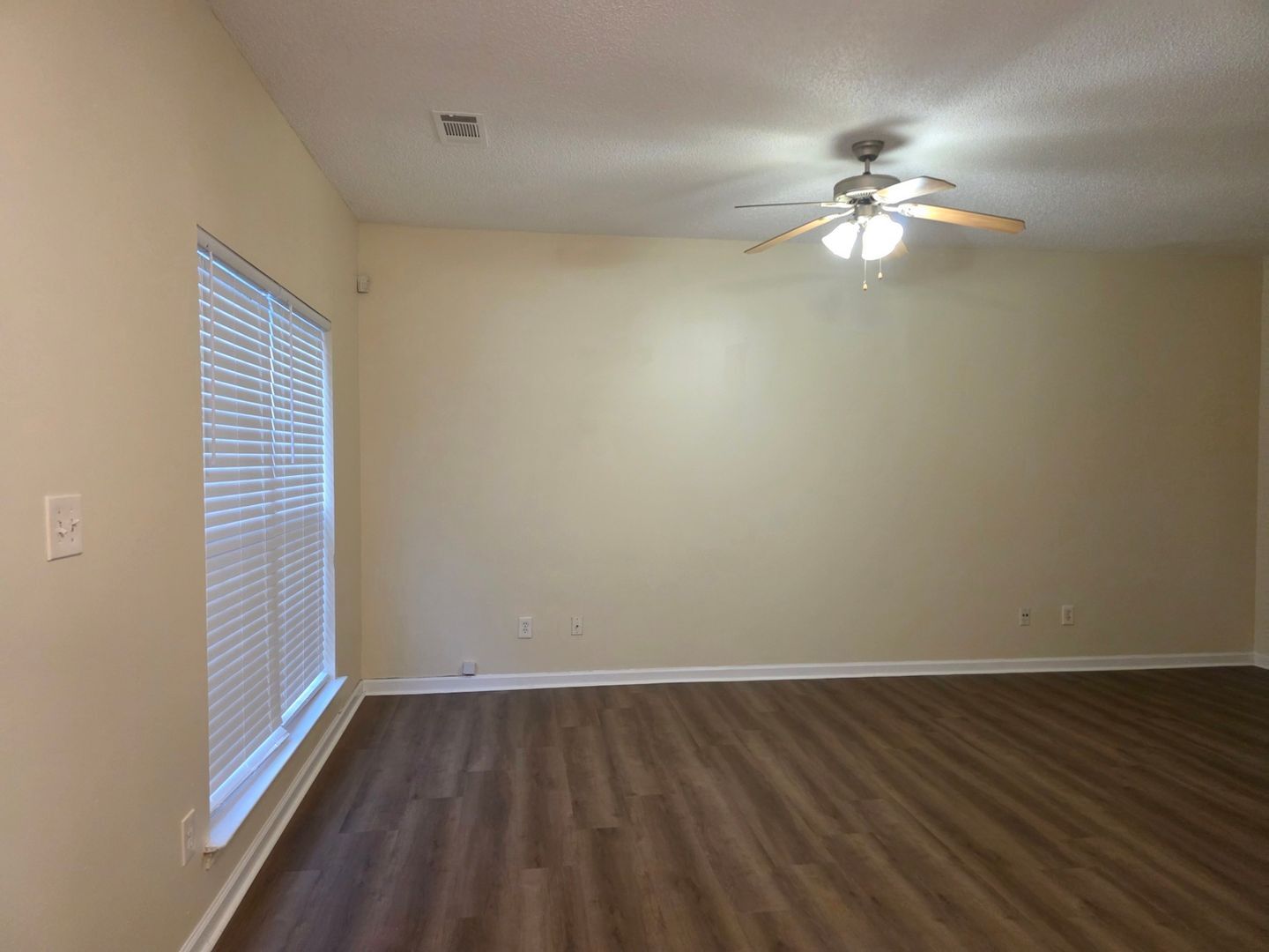 Building Photo - 213 Shenandoah Dr