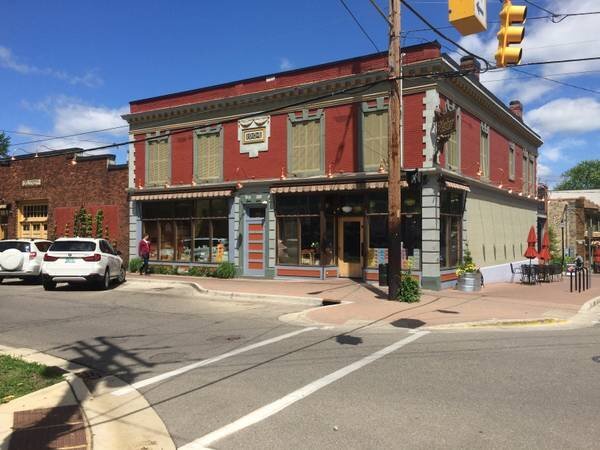 Building Photo - 161 Union Ave NE