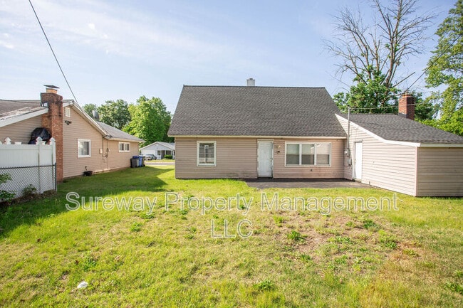 Building Photo - 11 Sedgwick Ln