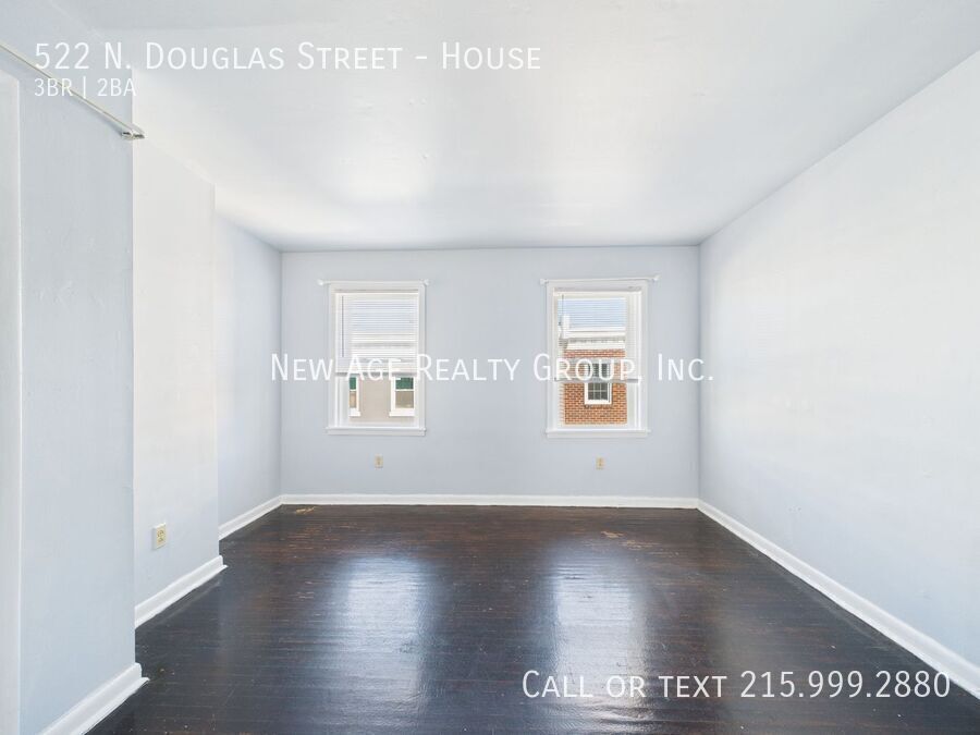 Building Photo - 522 N Douglas St