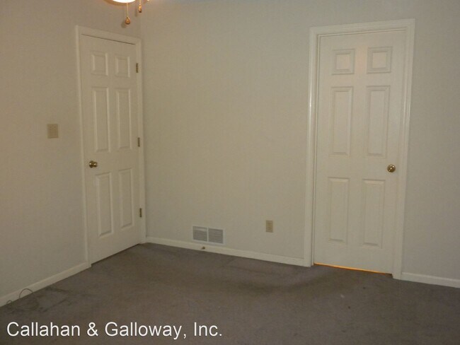 Building Photo - 104 E Green Meadows Rd